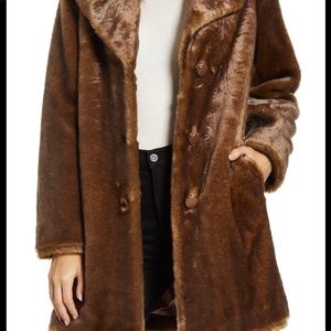 Kate Spade button front mocha faux fur coat Guc size small petite.